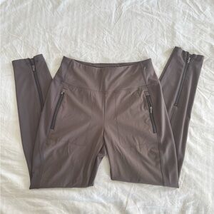 Athleta Headlands Hybrid Tight Women's Size 12 Grey Zip Pockets Travel